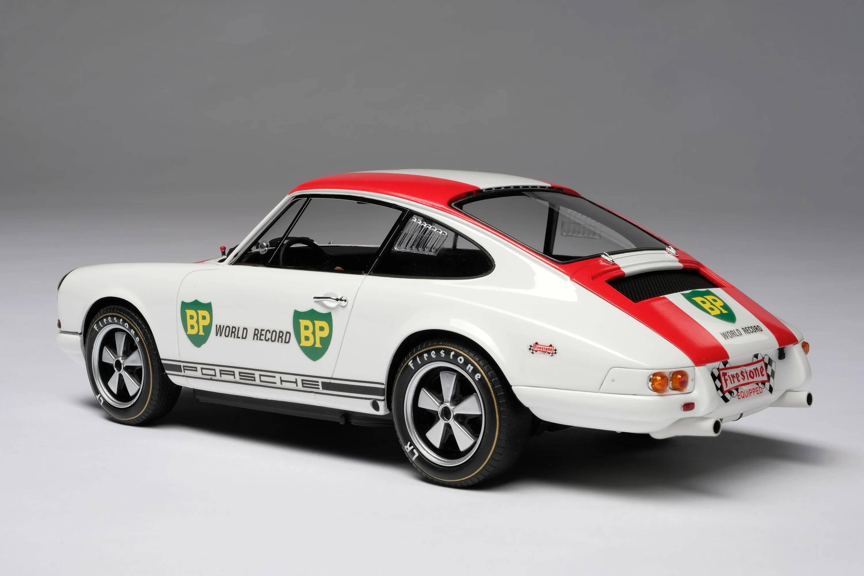 Porsche 911 R - 1967 BP World Record - Image 13