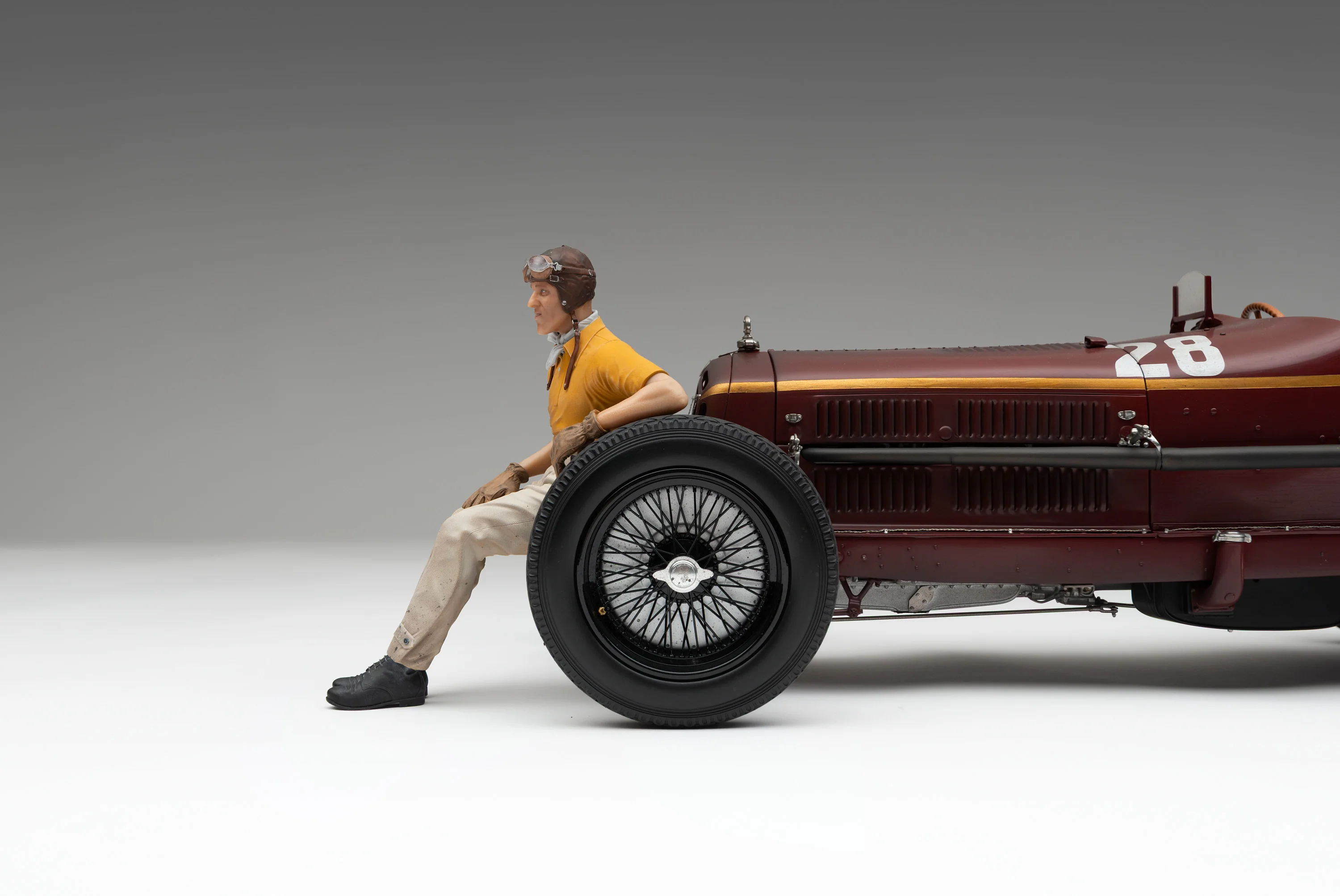Alfa Romeo 8C 2300 "Monza" - 1932 Monaco Grand Prix Winner - Tazio Nuvolari Figure Edition - Image 10