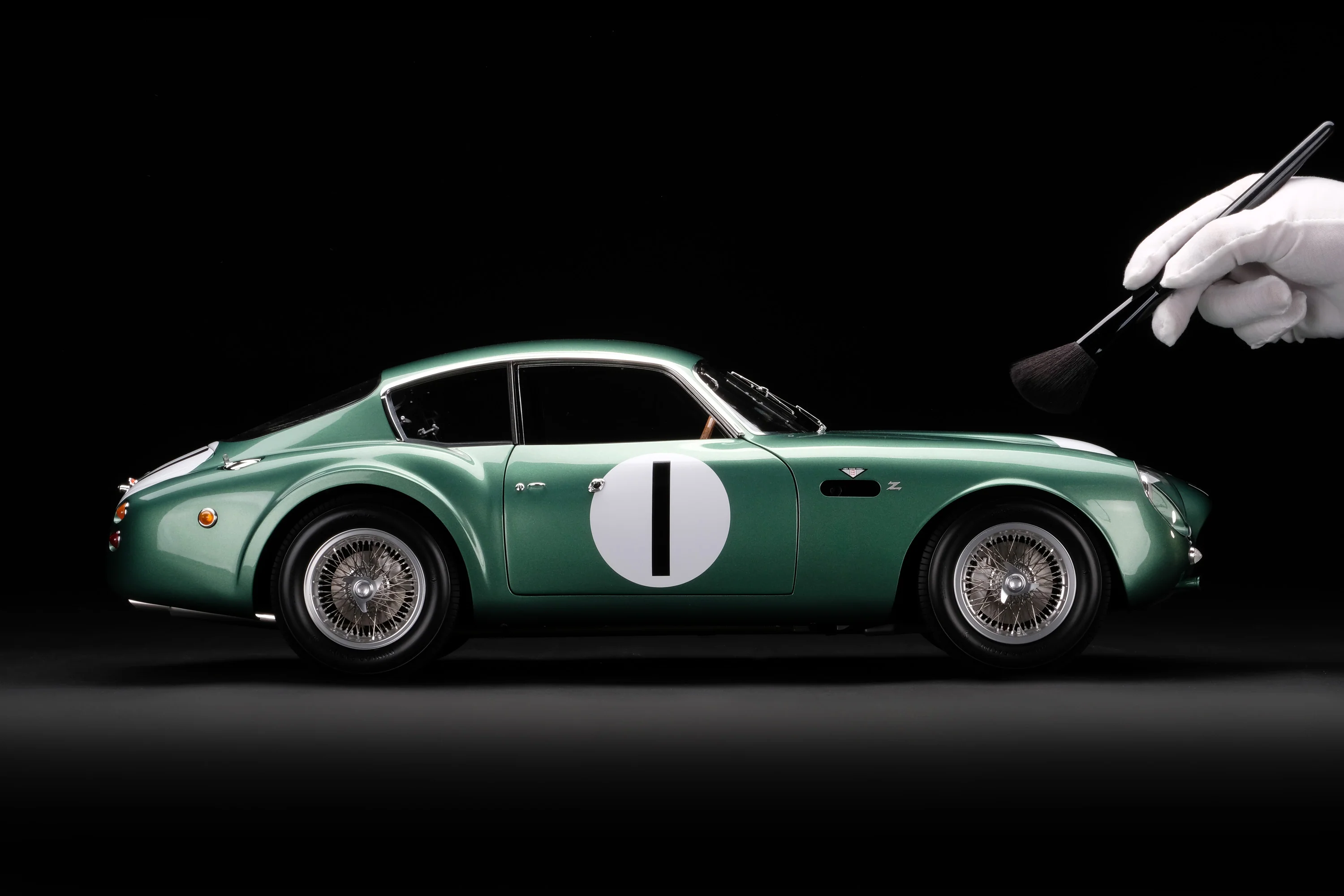 Aston Martin DB4 GT Zagato - 1961 Goodwood TT - Salvadori - Image 3