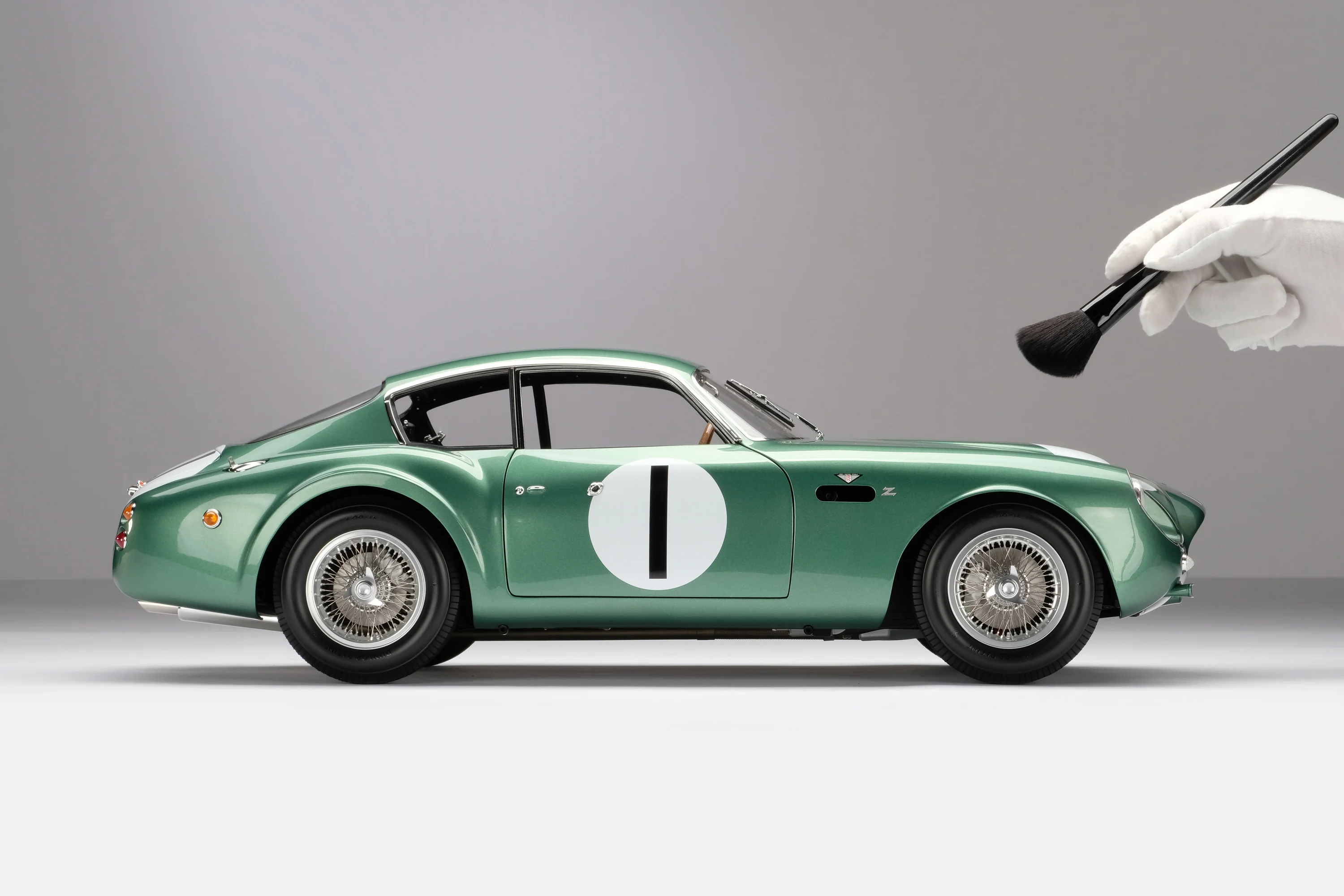 Aston Martin DB4 GT Zagato - 1961 Goodwood TT - Salvadori - Image 4
