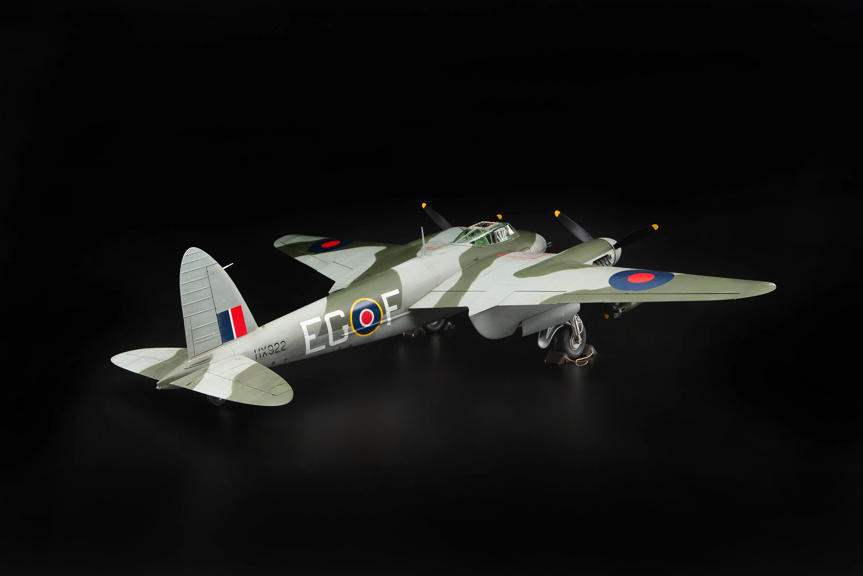 DH.98 Mosquito - FB.VI HX922 - Image 16