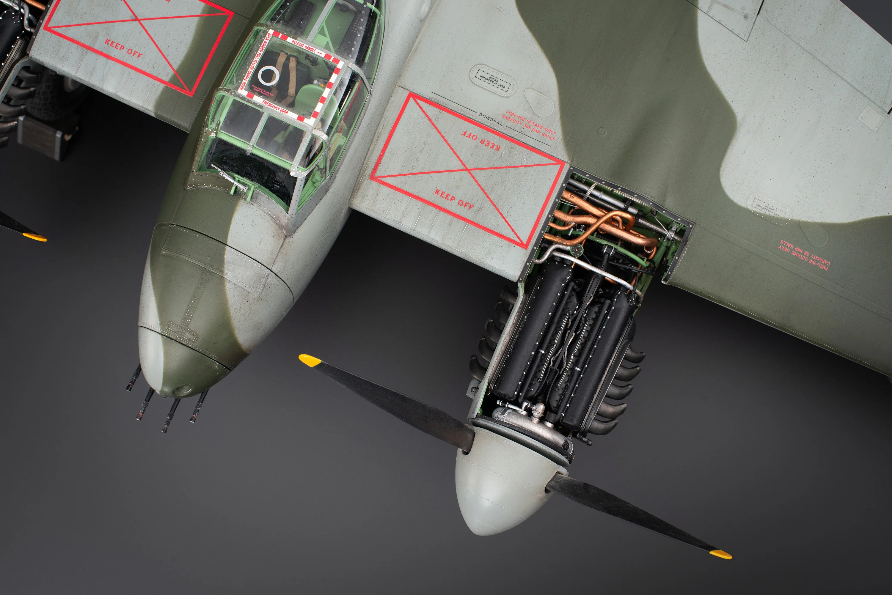 DH.98 Mosquito - FB.VI HX922 - Image 31