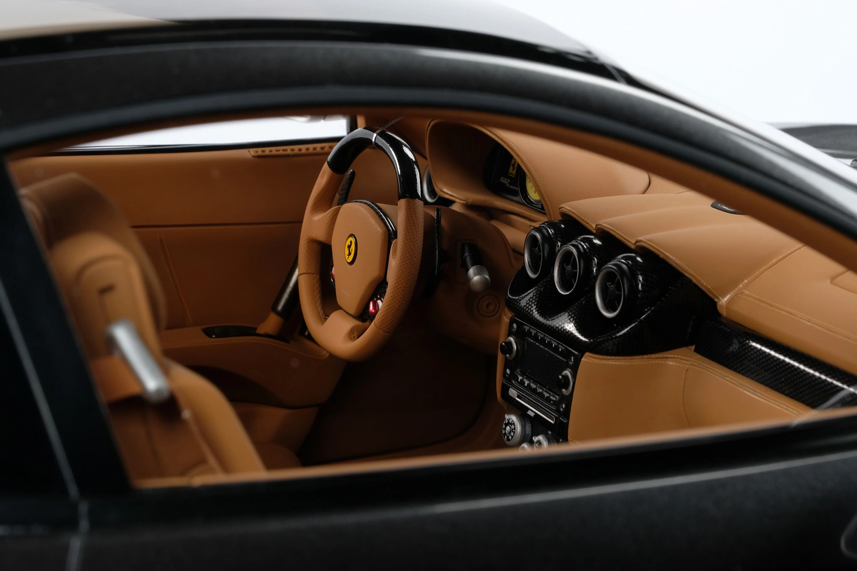 Ferrari 612 Sessanta - Tailor Made - Image 12