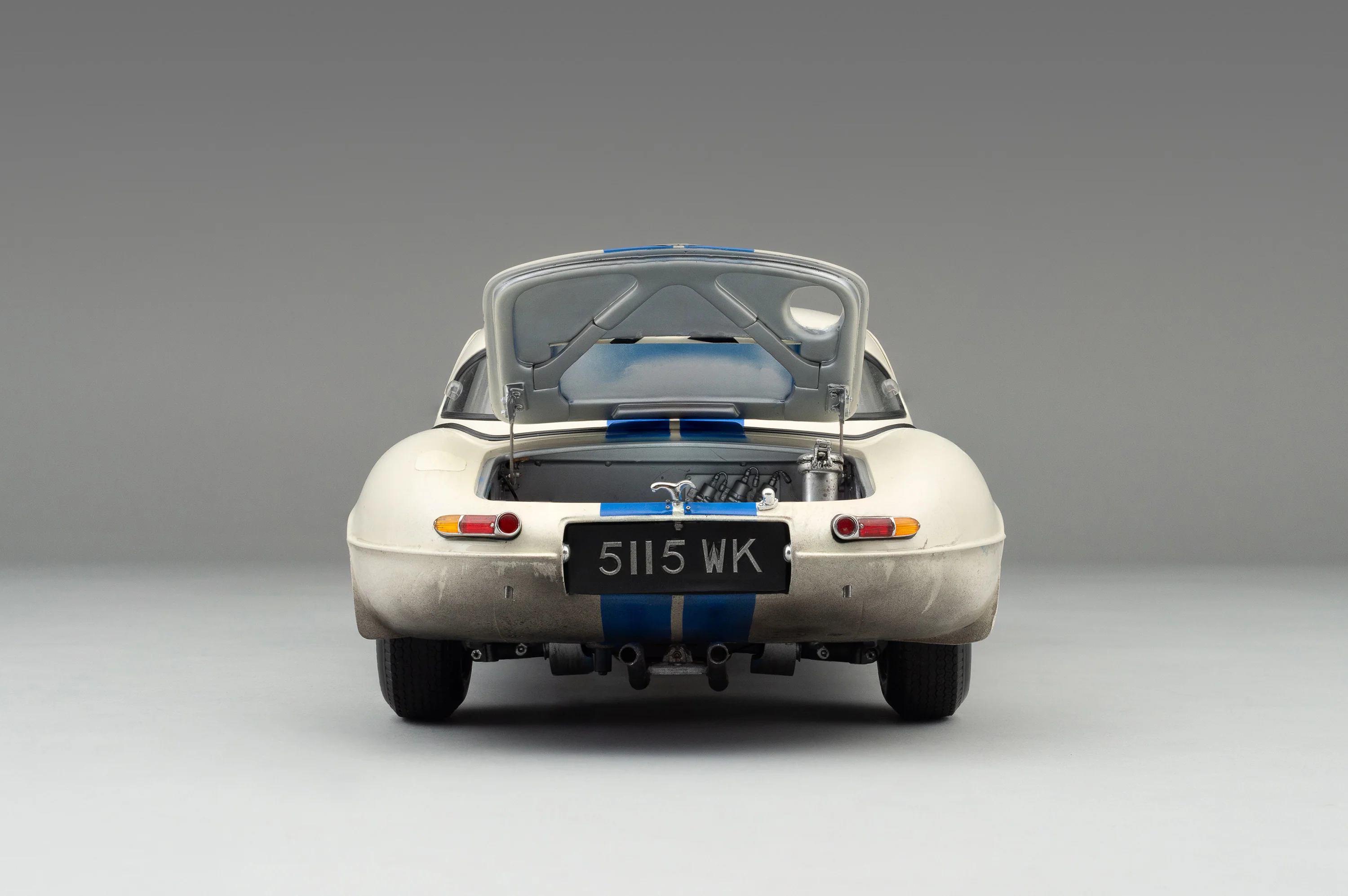 Jaguar Lightweight E-type (LWE) - 1963 Le Mans - Race Weathered - Image 15