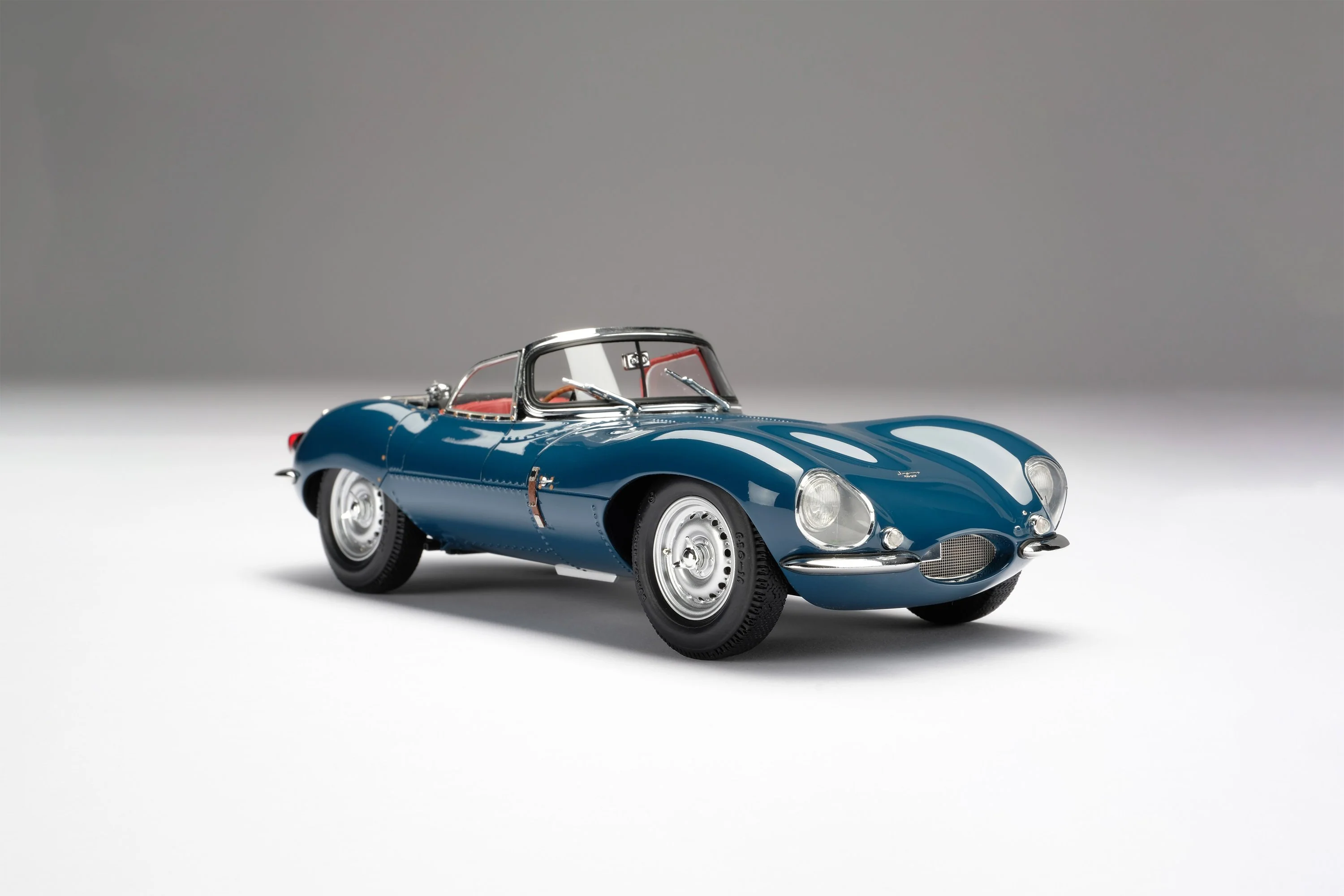 Jaguar XKSS - Image 2