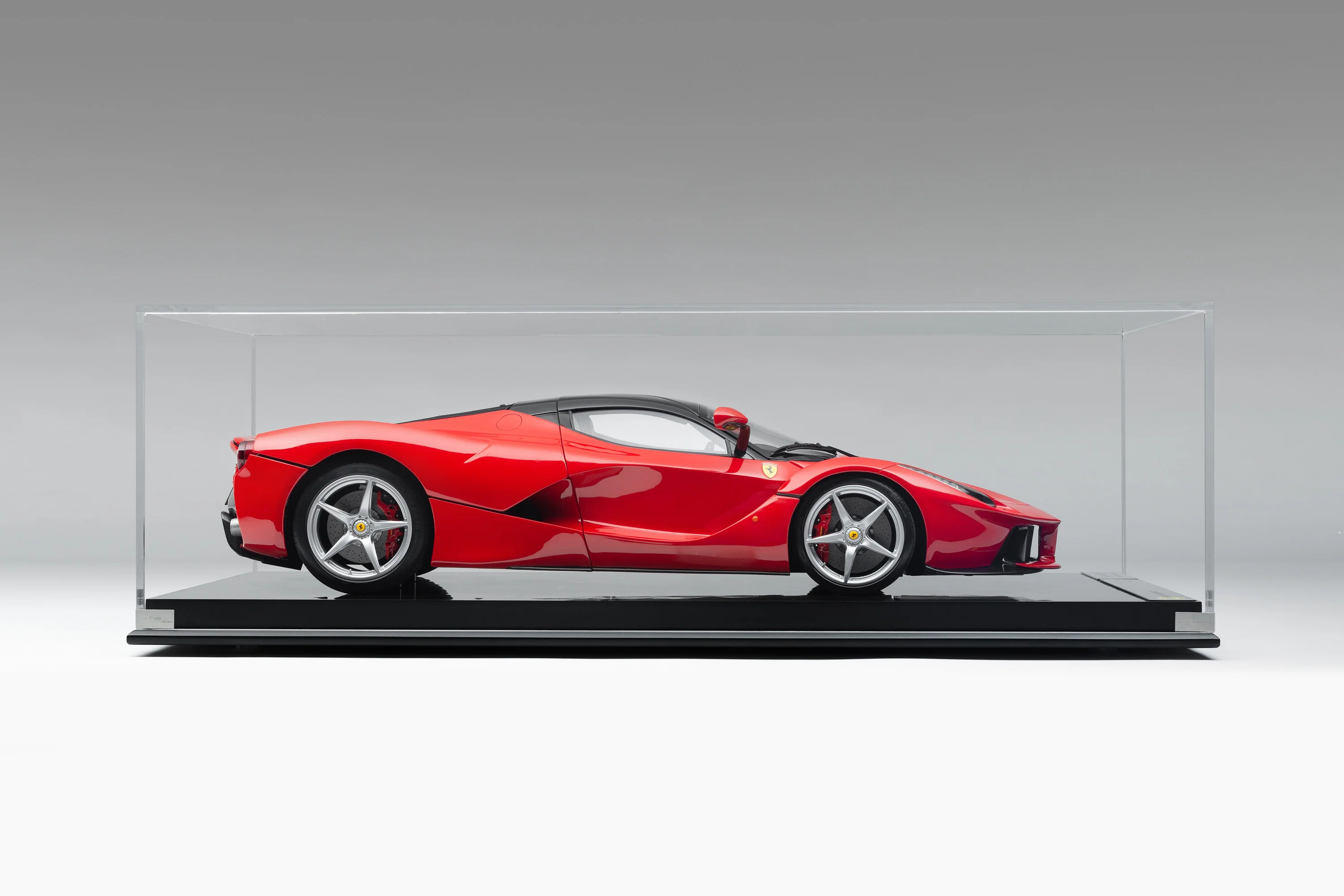 Ferrari LaFerrari (2013) - Image 15