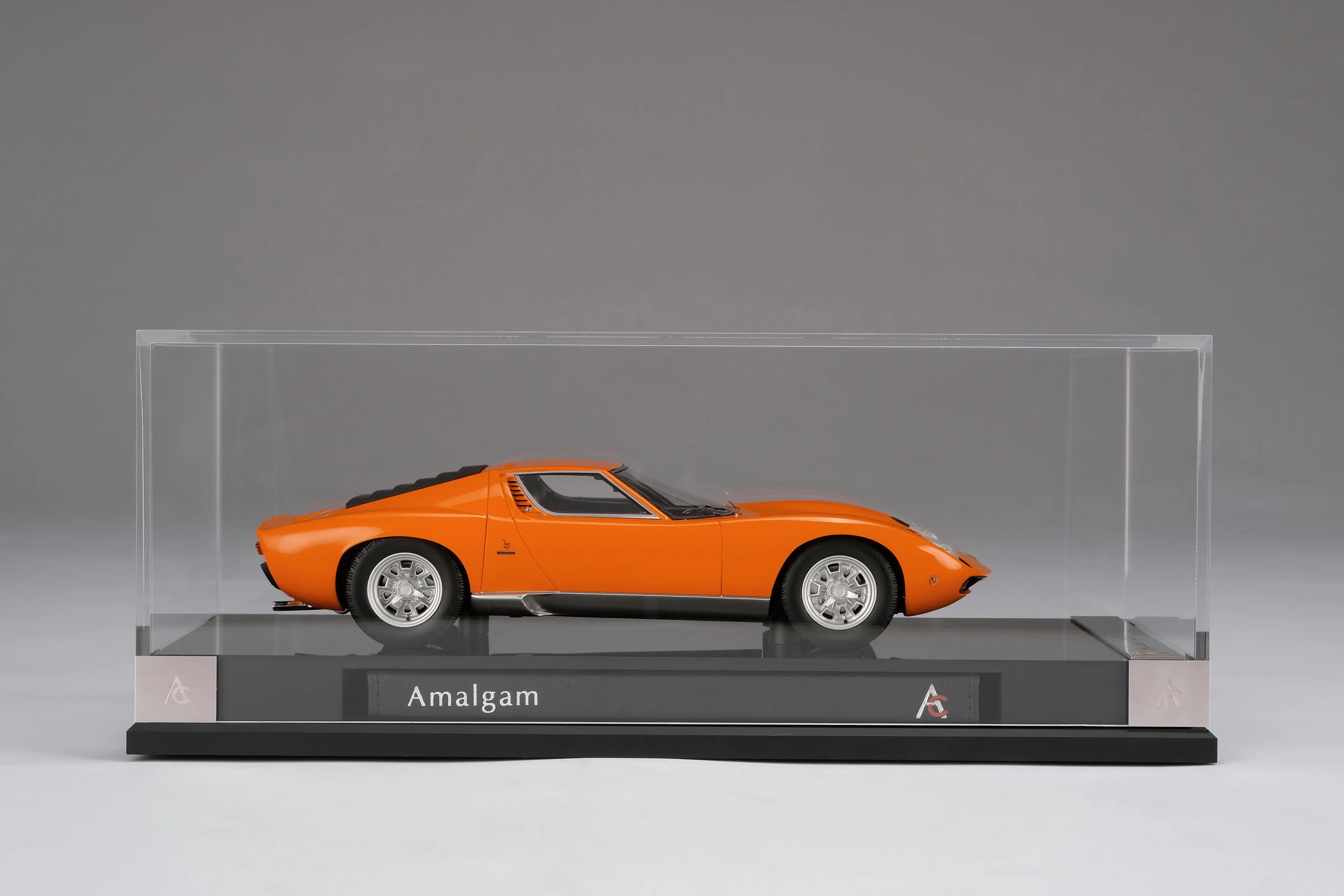 Lamborghini Miura P400 SV - Image 30