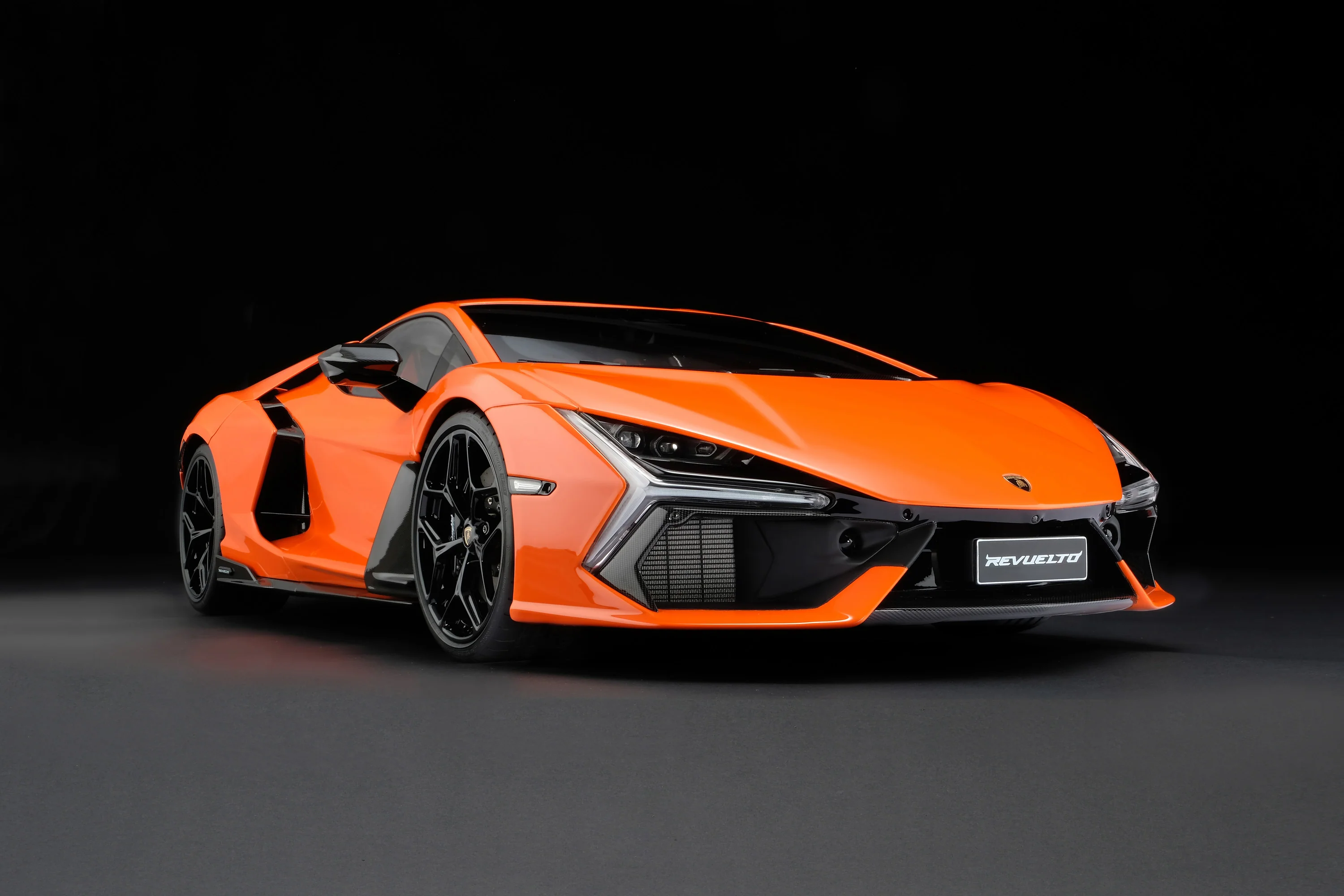 Lamborghini Revuelto (2023)