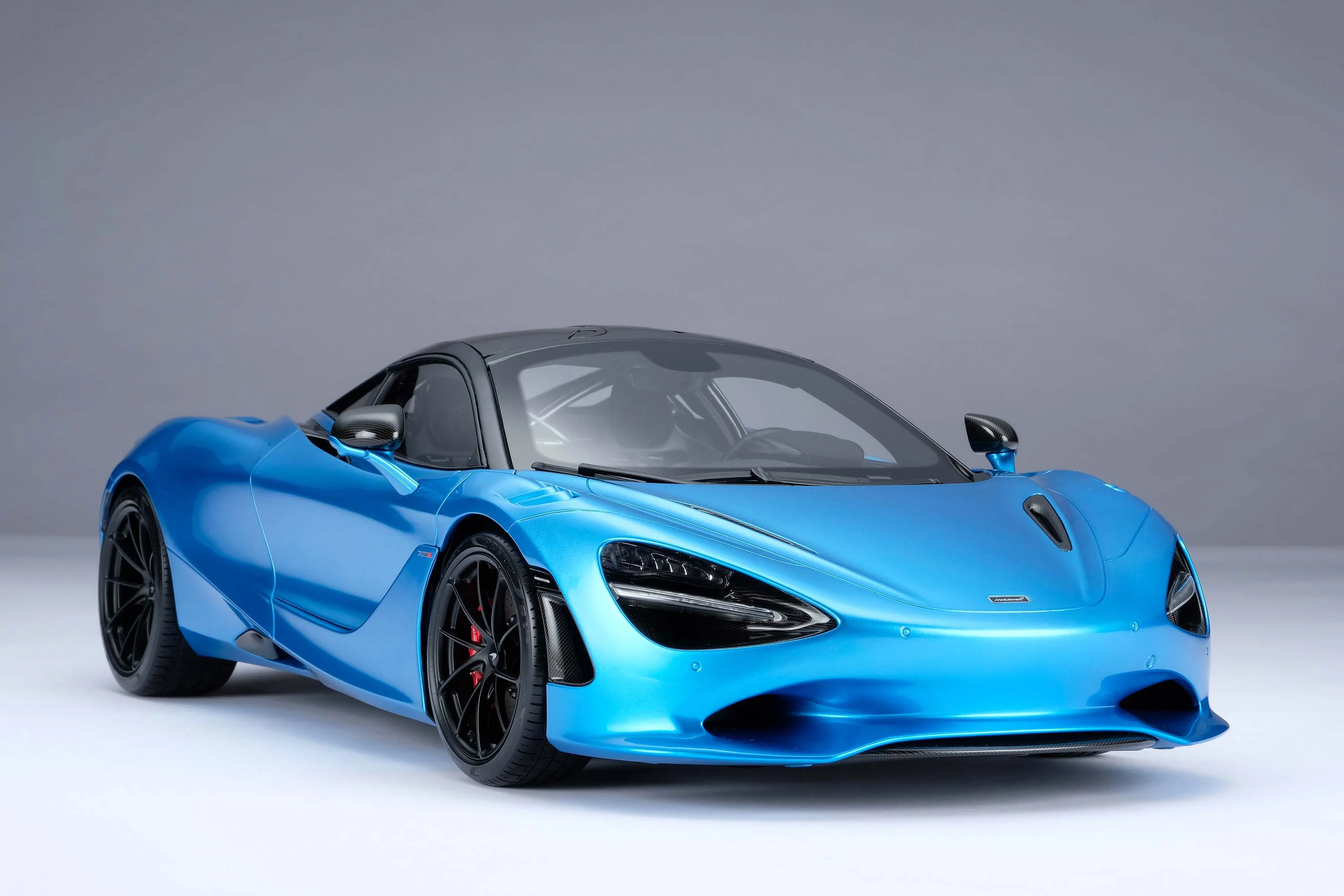 McLaren 750S Coupe (2023) - Image 10