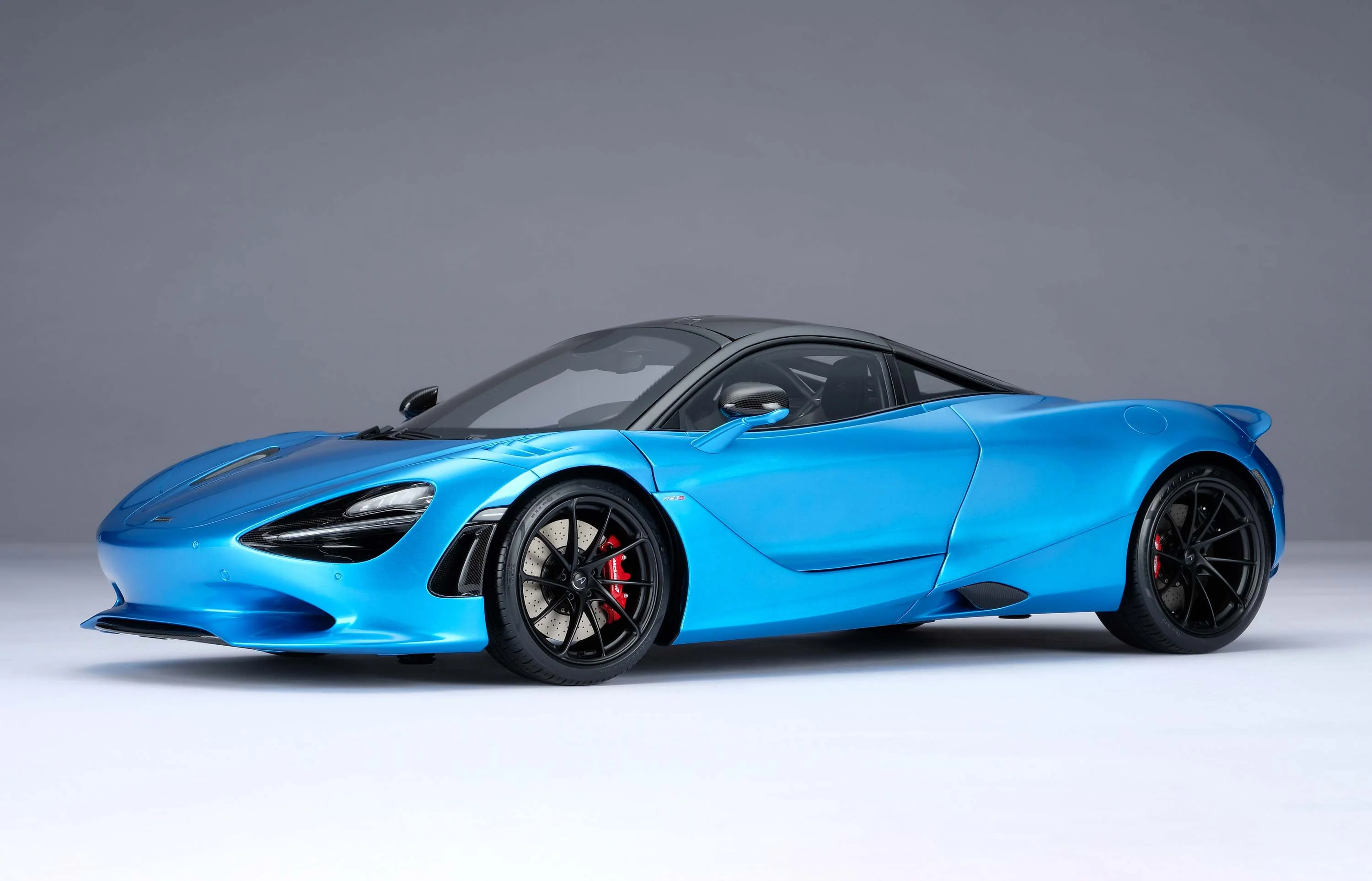 McLaren 750S Coupe (2023) - Image 16