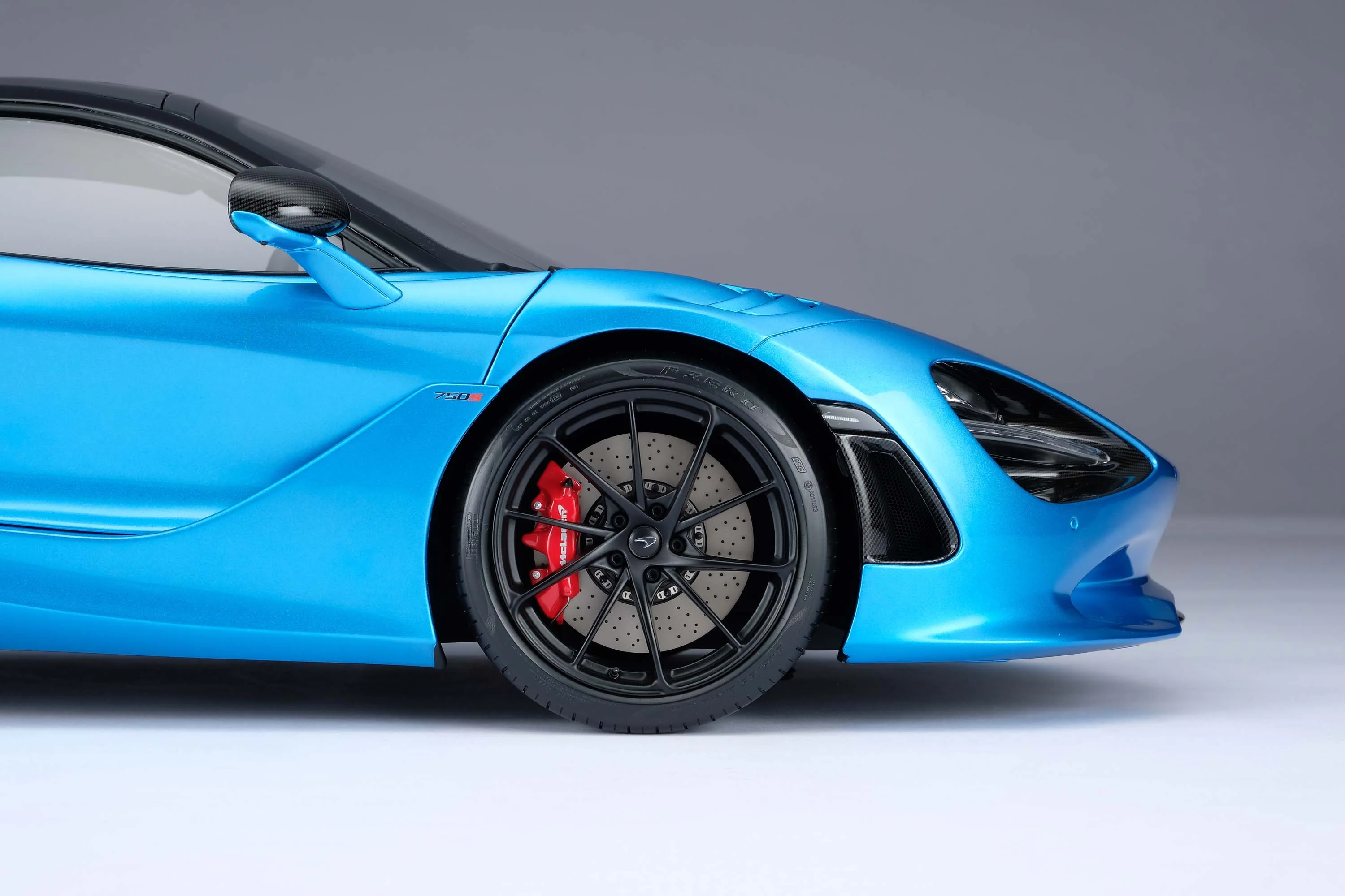 McLaren 750S Coupe (2023) - Image 28