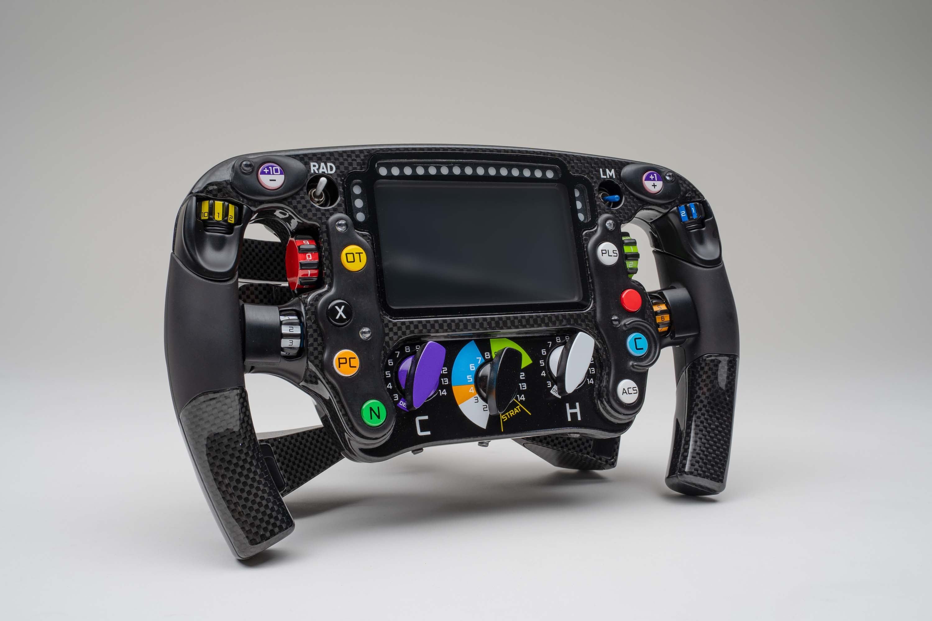 McLaren MCL38 Steering Wheel (2024) - Image 18