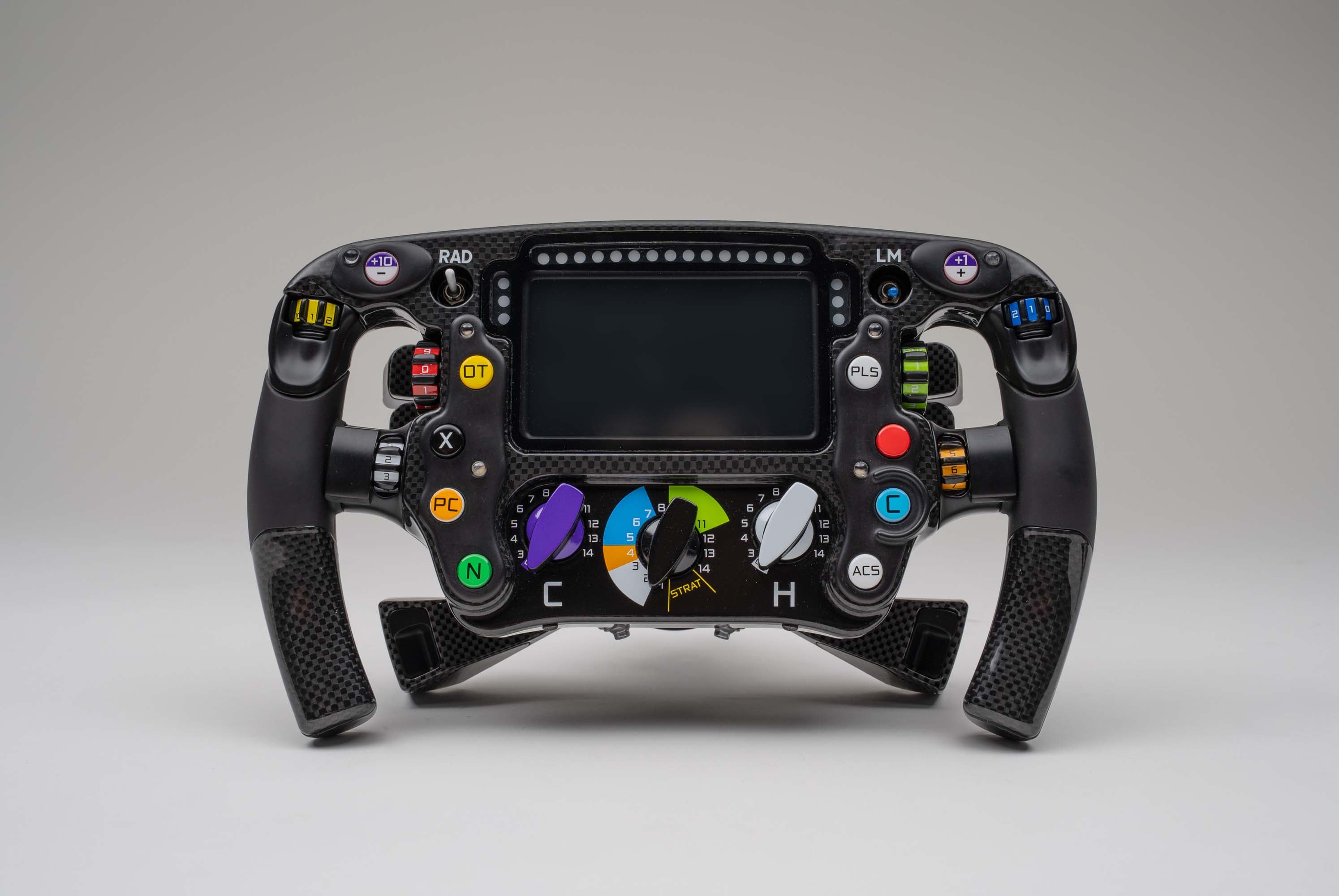 McLaren MCL38 Steering Wheel (2024) - Image 21