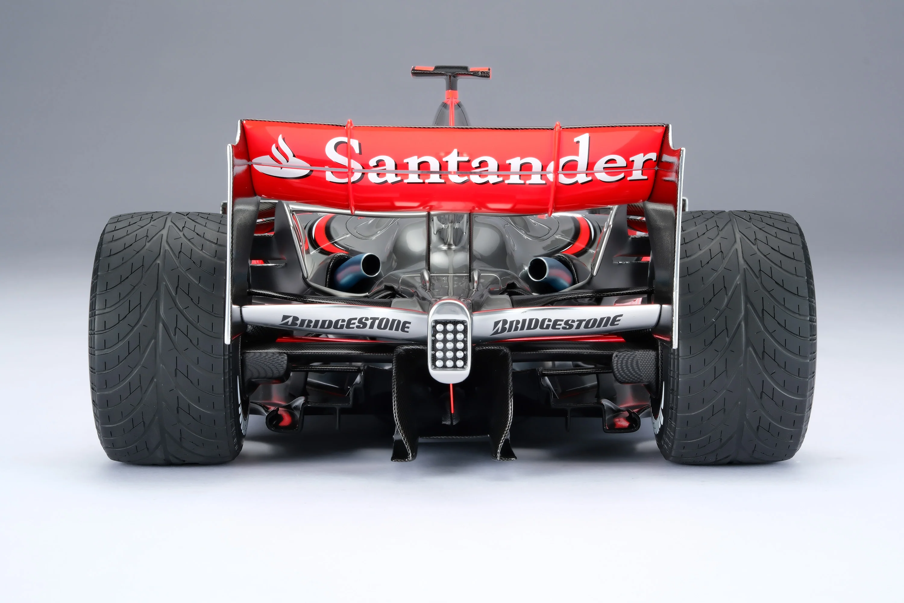 McLaren MP4-22 - 2007 European Grand Prix - Alonso - Image 14