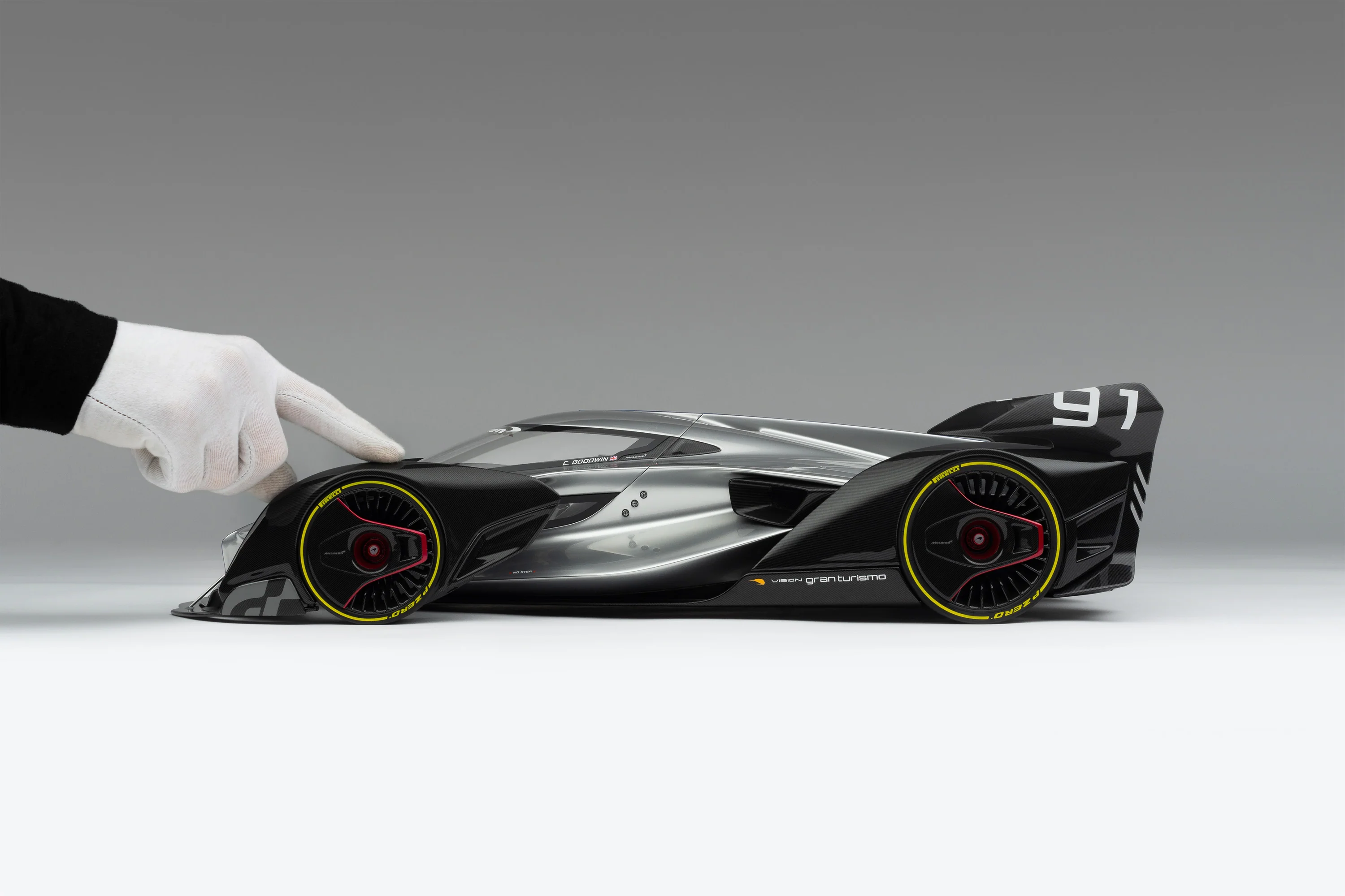 McLaren Ultimate Vision Gran Turismo (2017) - Signed Edition - Image 25