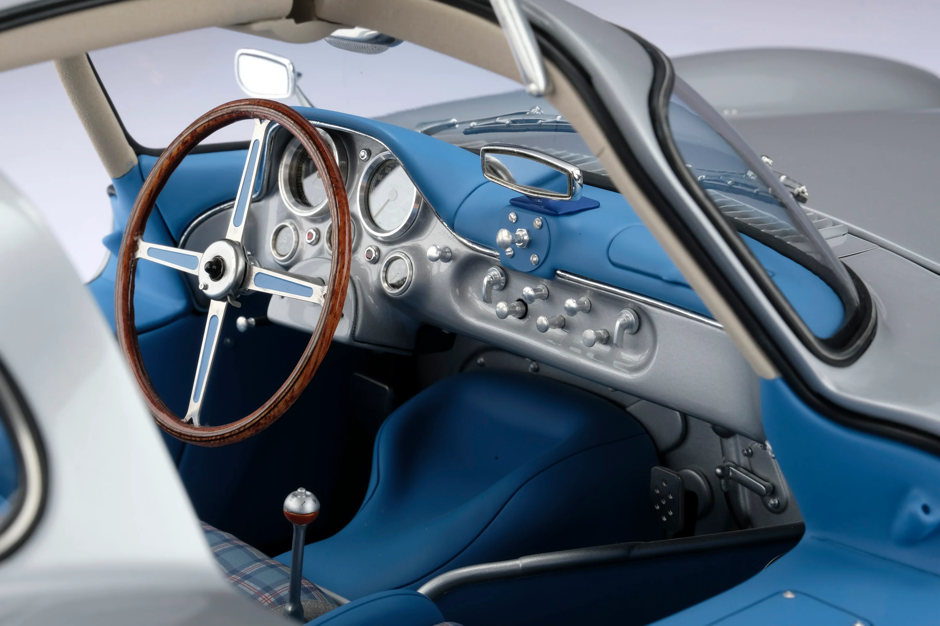 Mercedes-Benz 300 SLR Uhlenhaut Coupe (1955) - Image 12