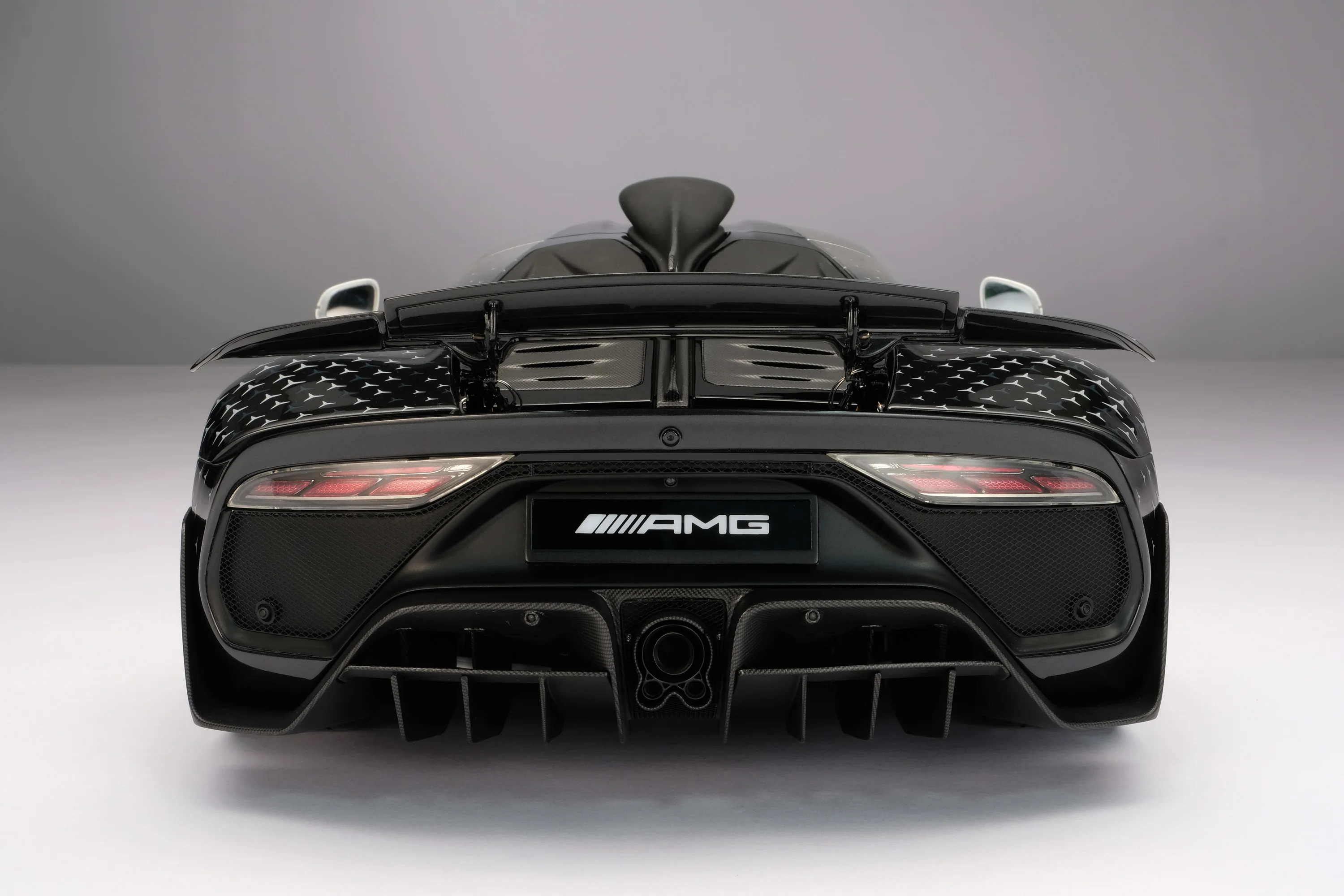 Mercedes-AMG ONE (2022) - Image 10