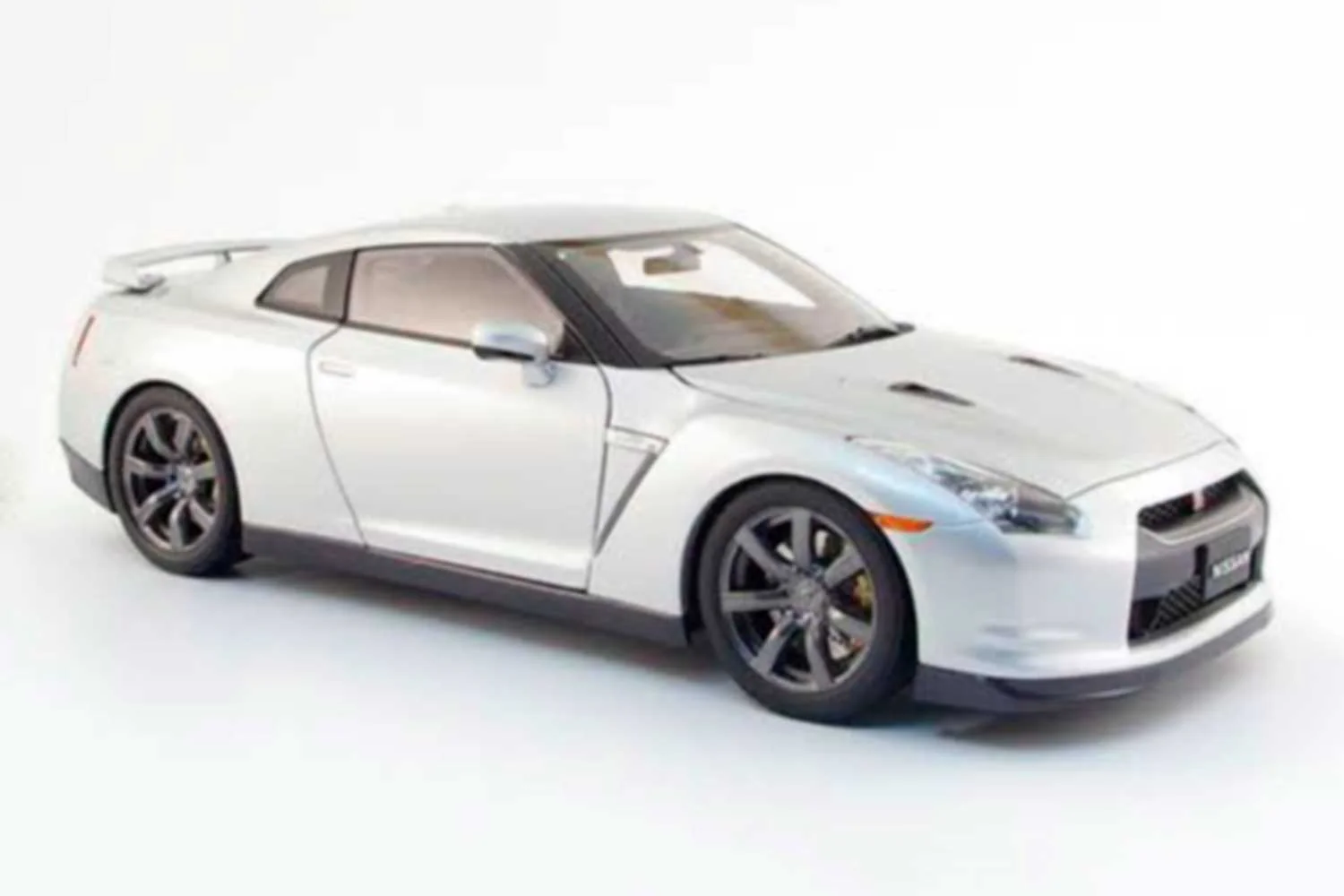 Nissan GT-R (2007)