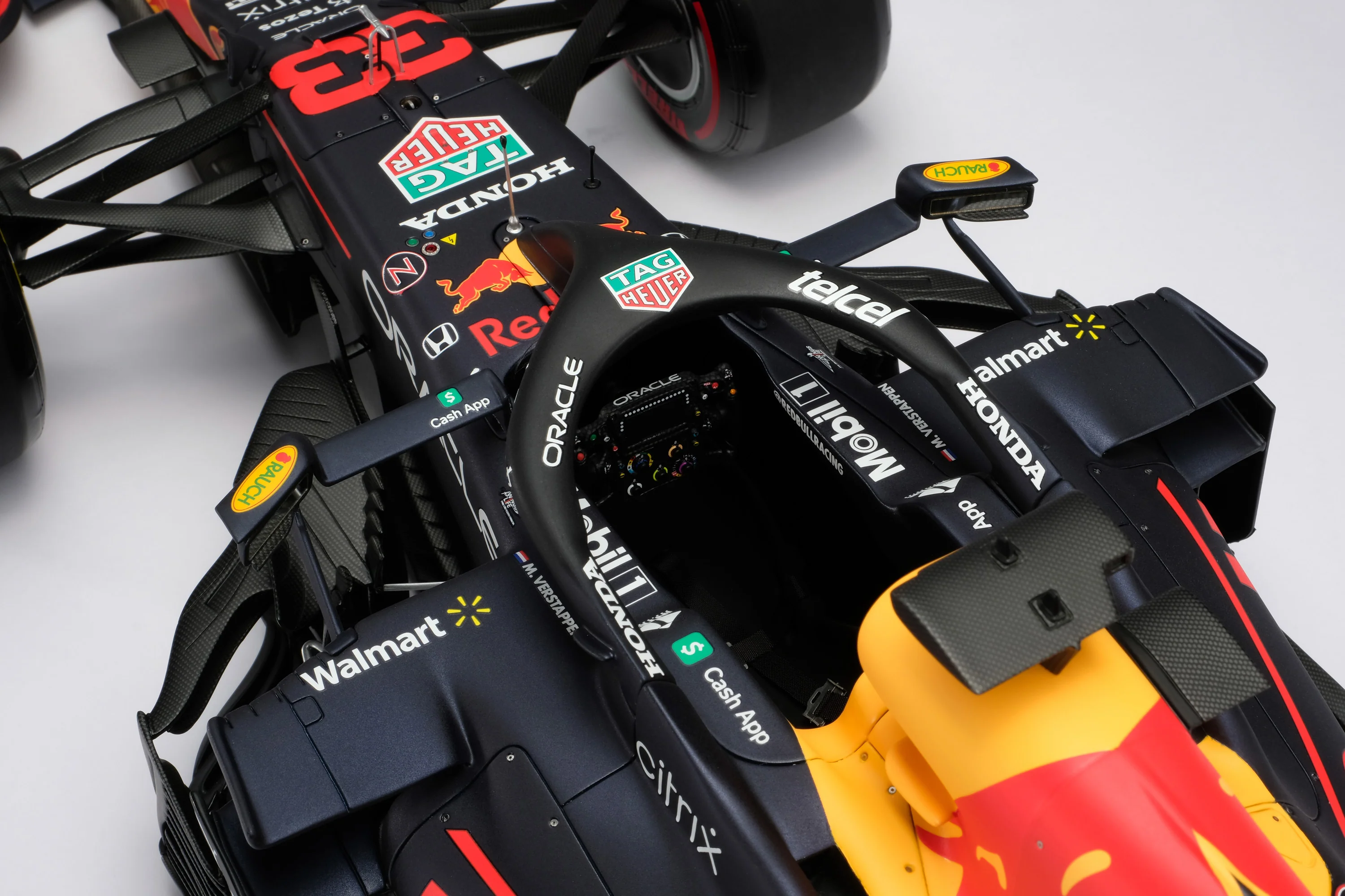 Red Bull Racing Honda RB16B - 2021 Abu Dhabi Grand Prix - Image 27